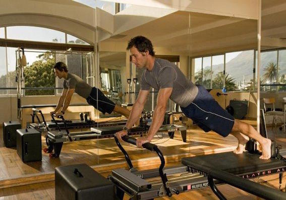 Long Stretch on Reformer (Plank)