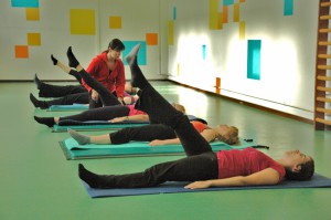 Pilates oefening op Mat: one leg circle                         