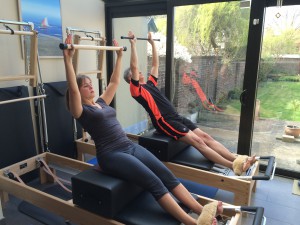 Pilates oefening op Reformer: short box series - the flat                     