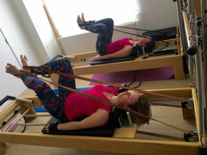 Pilates op Reformer: short spine massage 